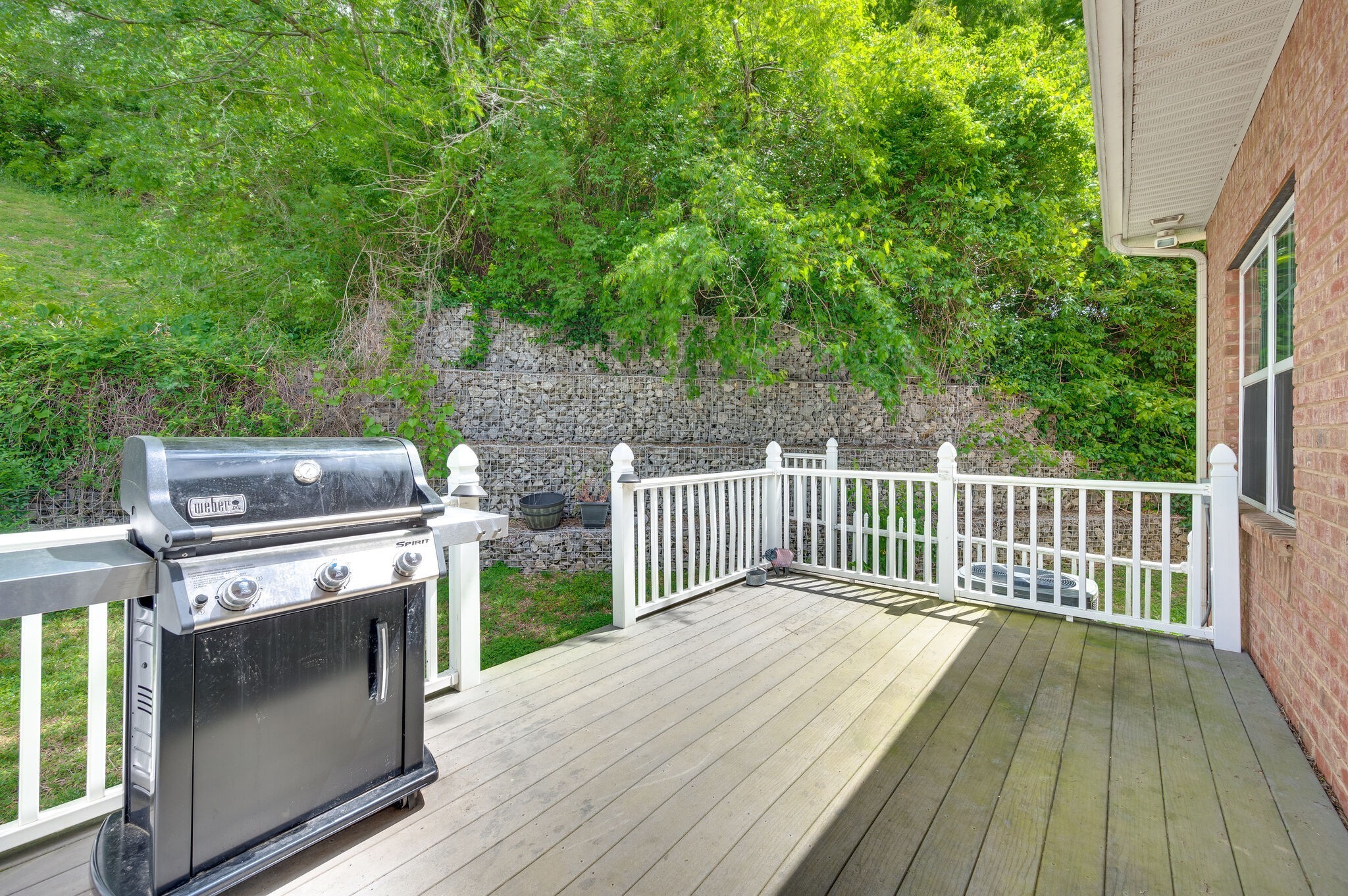 Nashville, Tennessee 37210, United States, 2 Bedrooms Bedrooms, ,2 BathroomsBathrooms,Residential,Pending,85073