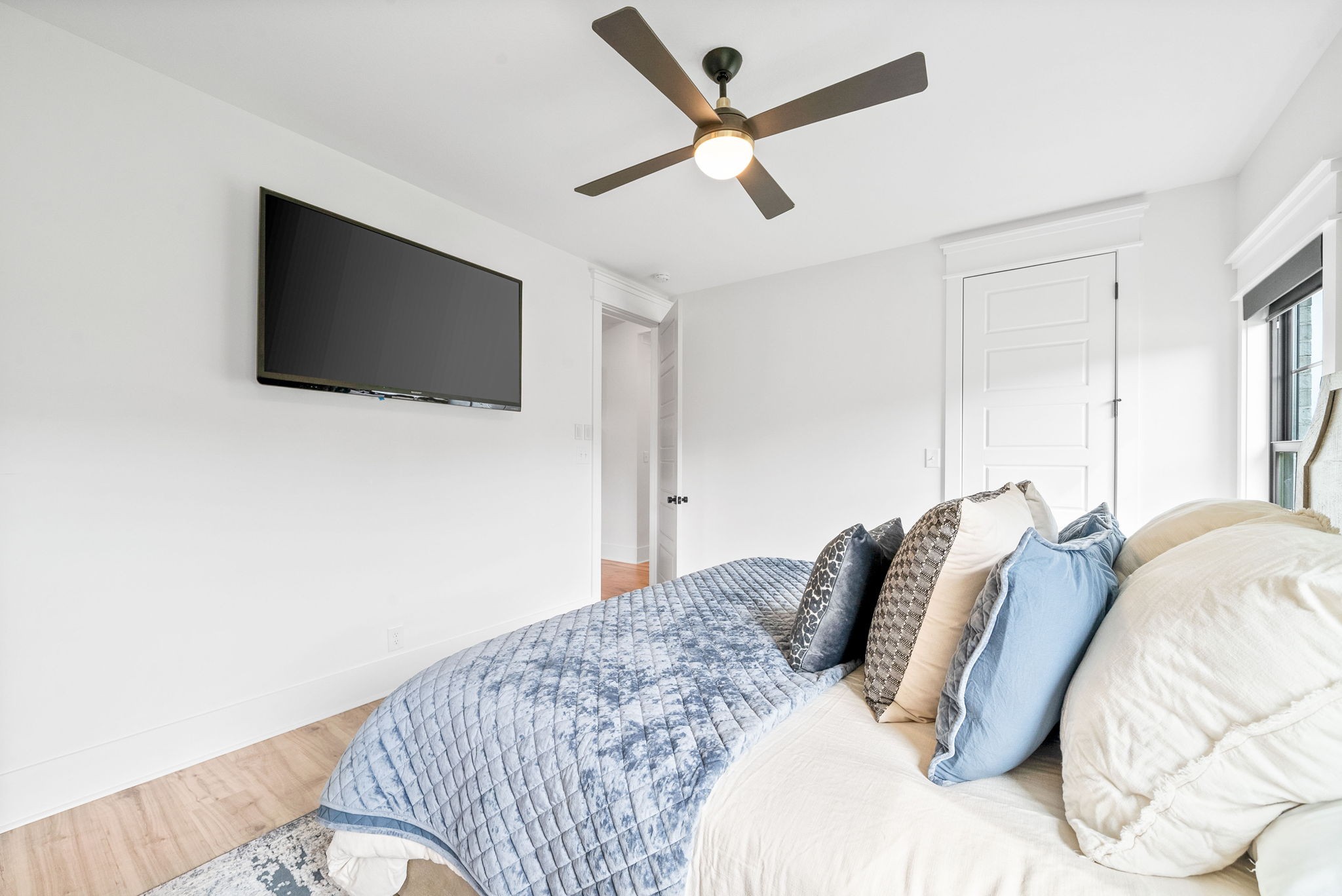 Clarksville, Tennessee 37043, United States, 4 Bedrooms Bedrooms, ,5 BathroomsBathrooms,Residential,Active,161513