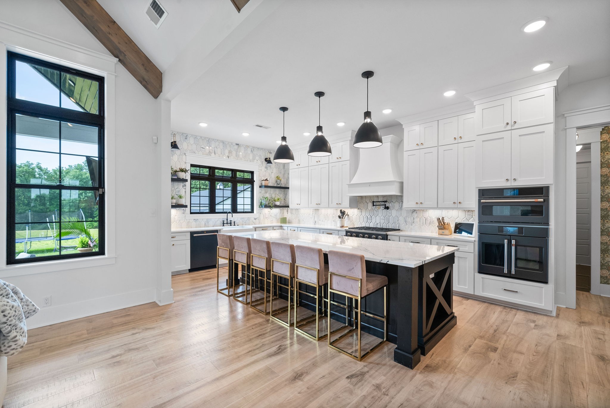 Clarksville, Tennessee 37043, United States, 4 Bedrooms Bedrooms, ,5 BathroomsBathrooms,Residential,Active,161513