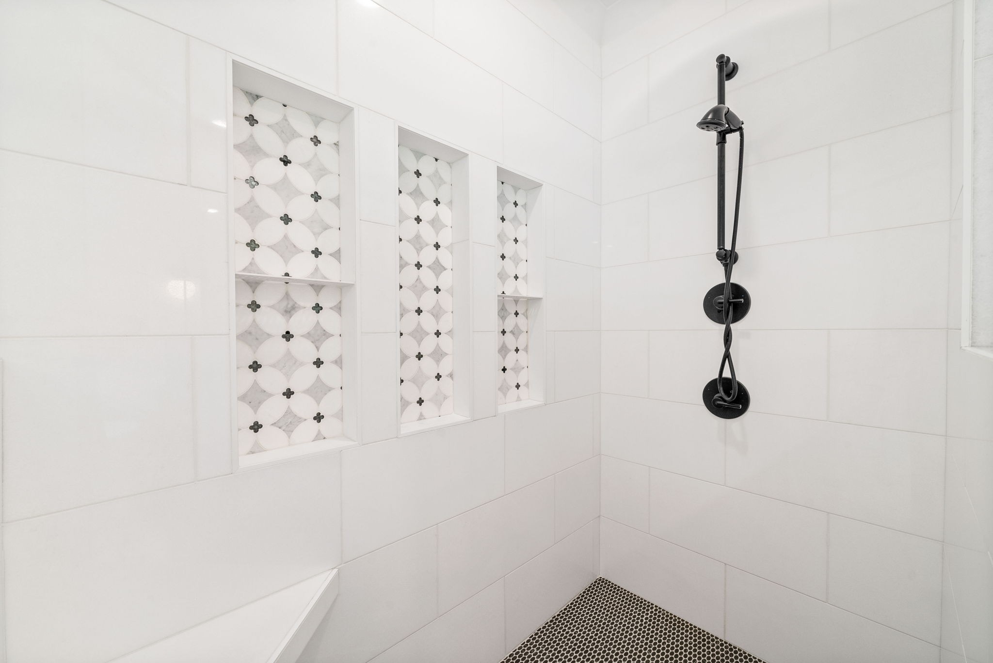 Clarksville, Tennessee 37043, United States, 4 Bedrooms Bedrooms, ,5 BathroomsBathrooms,Residential,Active,161513