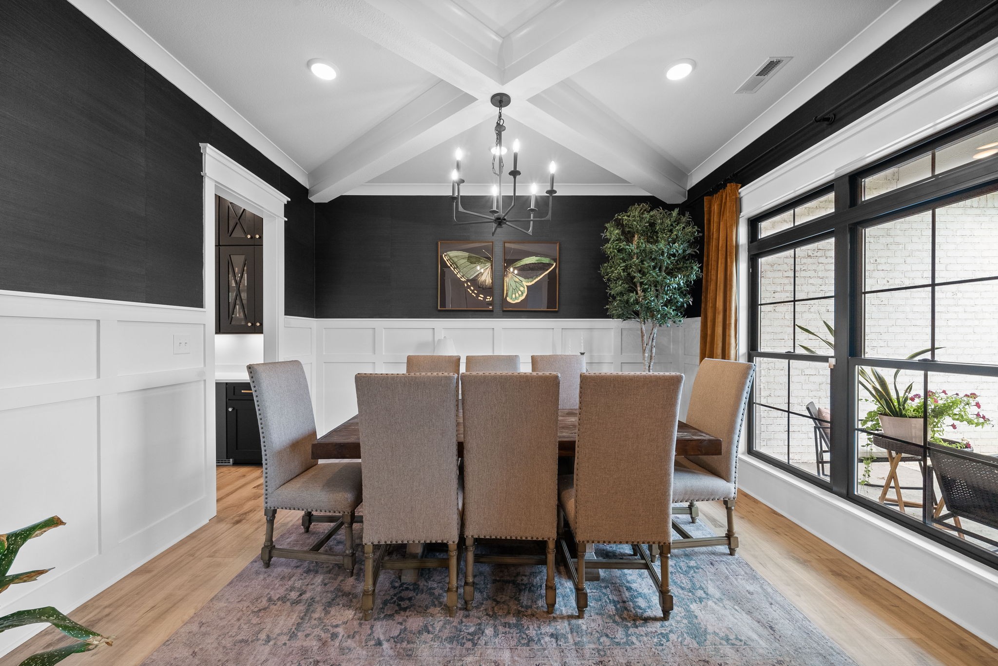 Clarksville, Tennessee 37043, United States, 4 Bedrooms Bedrooms, ,5 BathroomsBathrooms,Residential,Active,161513