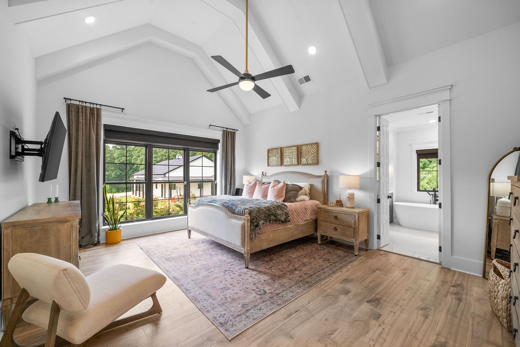 Clarksville, Tennessee 37043, United States, 4 Bedrooms Bedrooms, ,5 BathroomsBathrooms,Residential,Active,161513