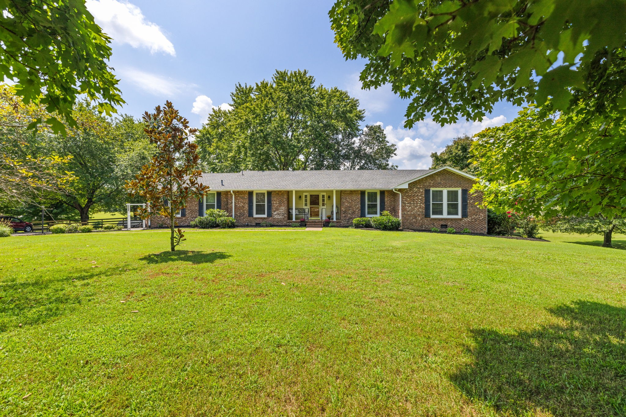 7367 Crow Cut Rd