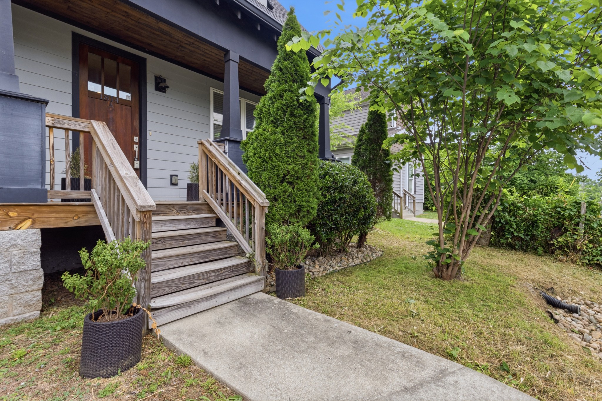 1814A 16th Ave N
