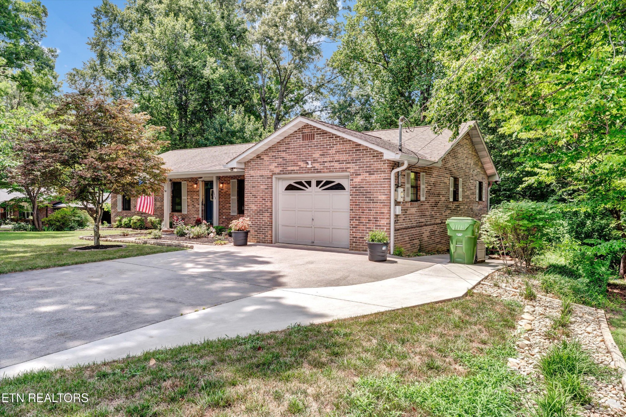 1613 McIlvaine Drive