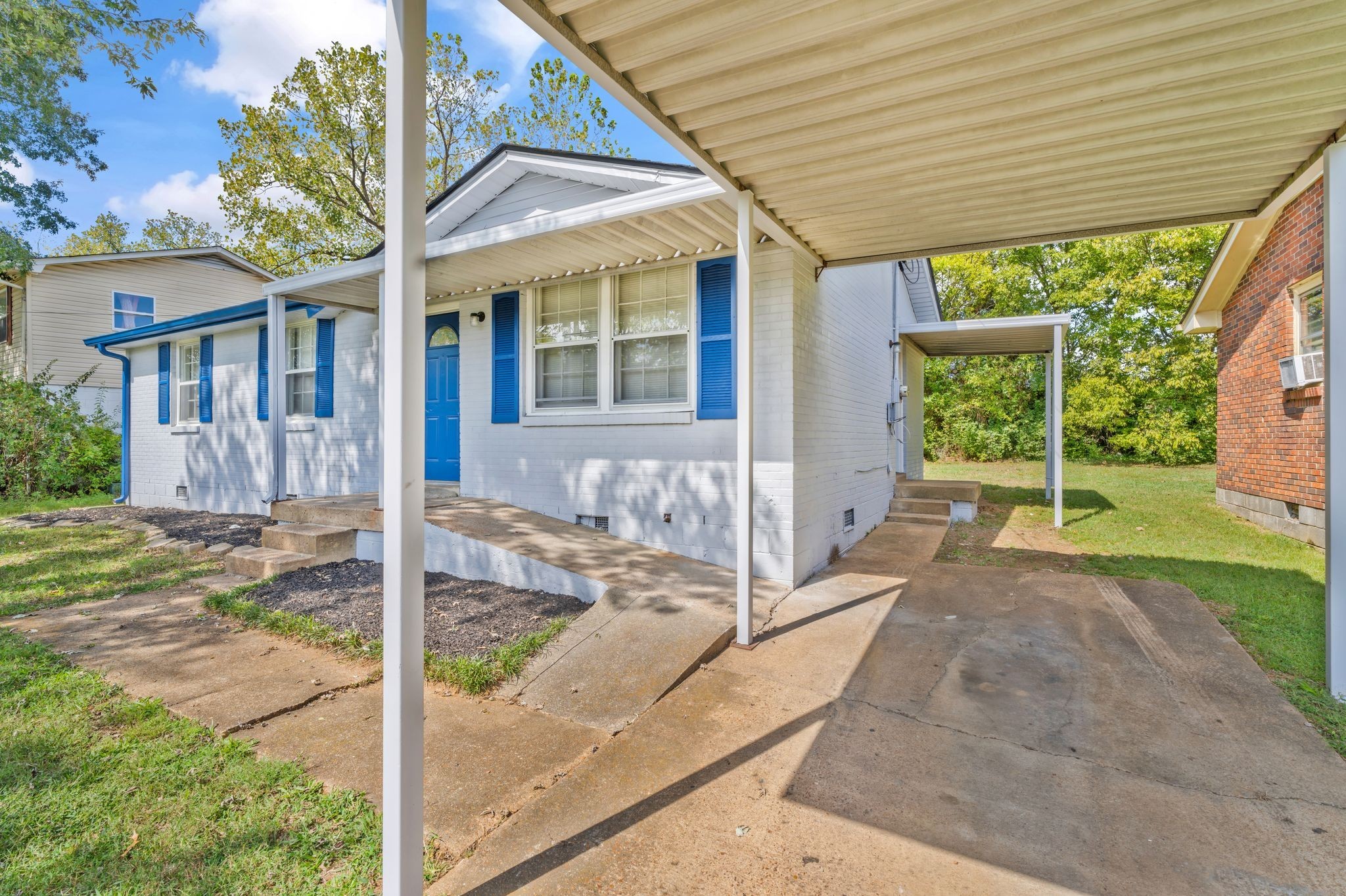 2144 W Richmond Hill Dr