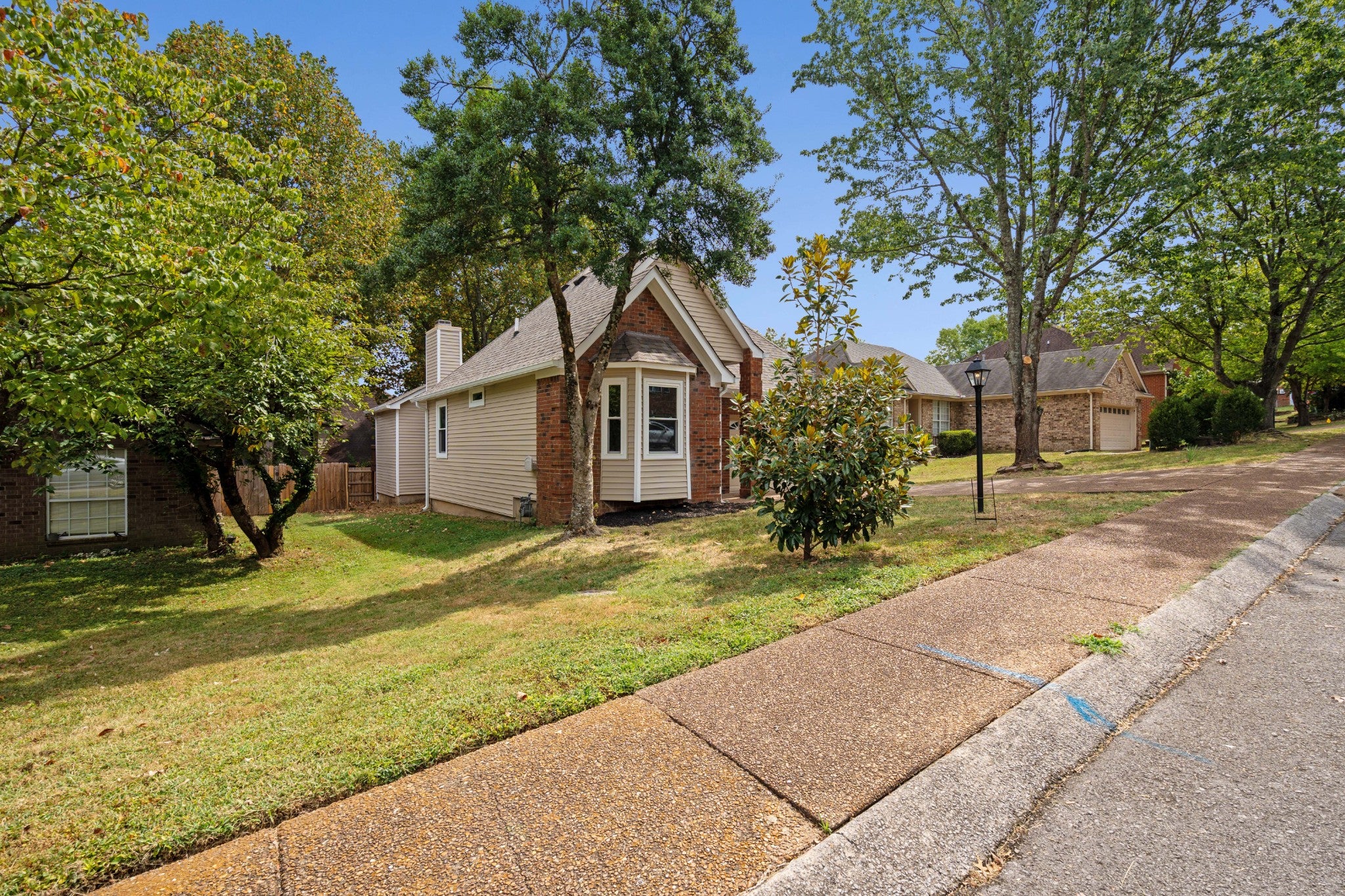2760 Fleet Dr