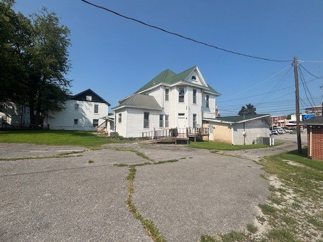118 N 3rd St 0