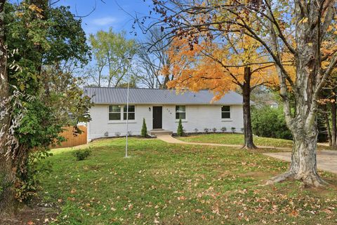 558 Walton Ferry Rd Hendersonville TN 37075