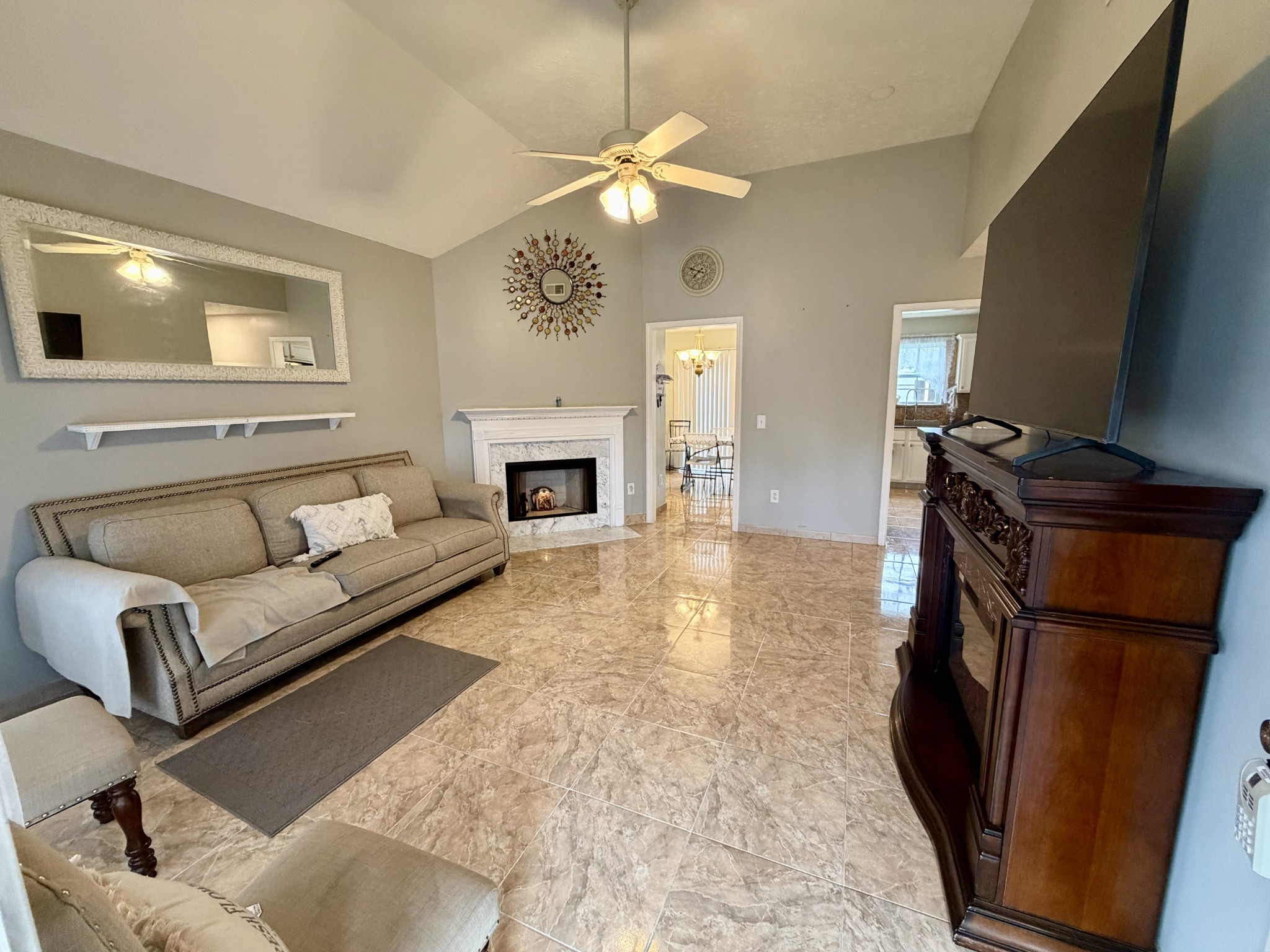 418 Knob Ct