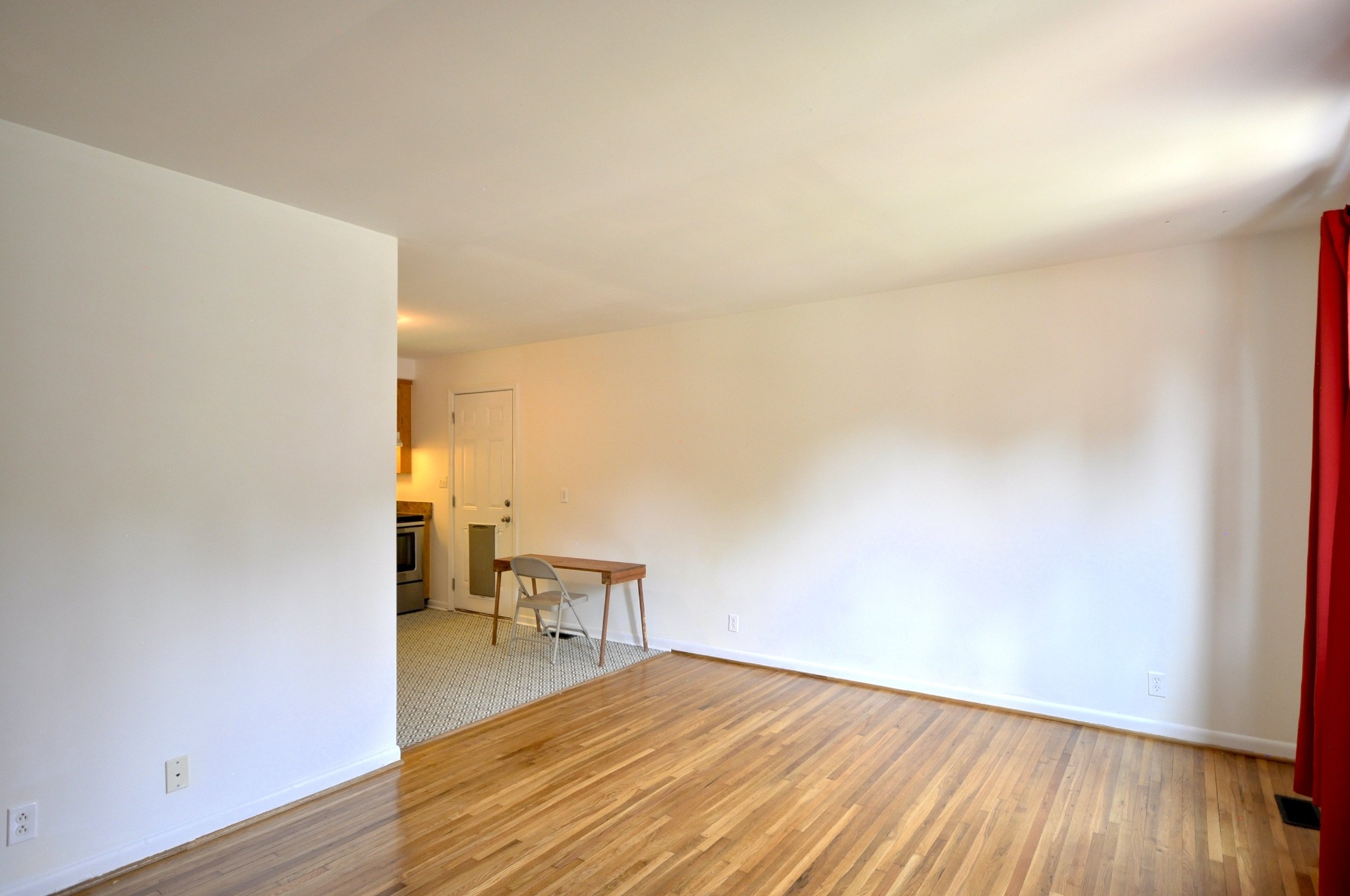 15 DORTCH ST