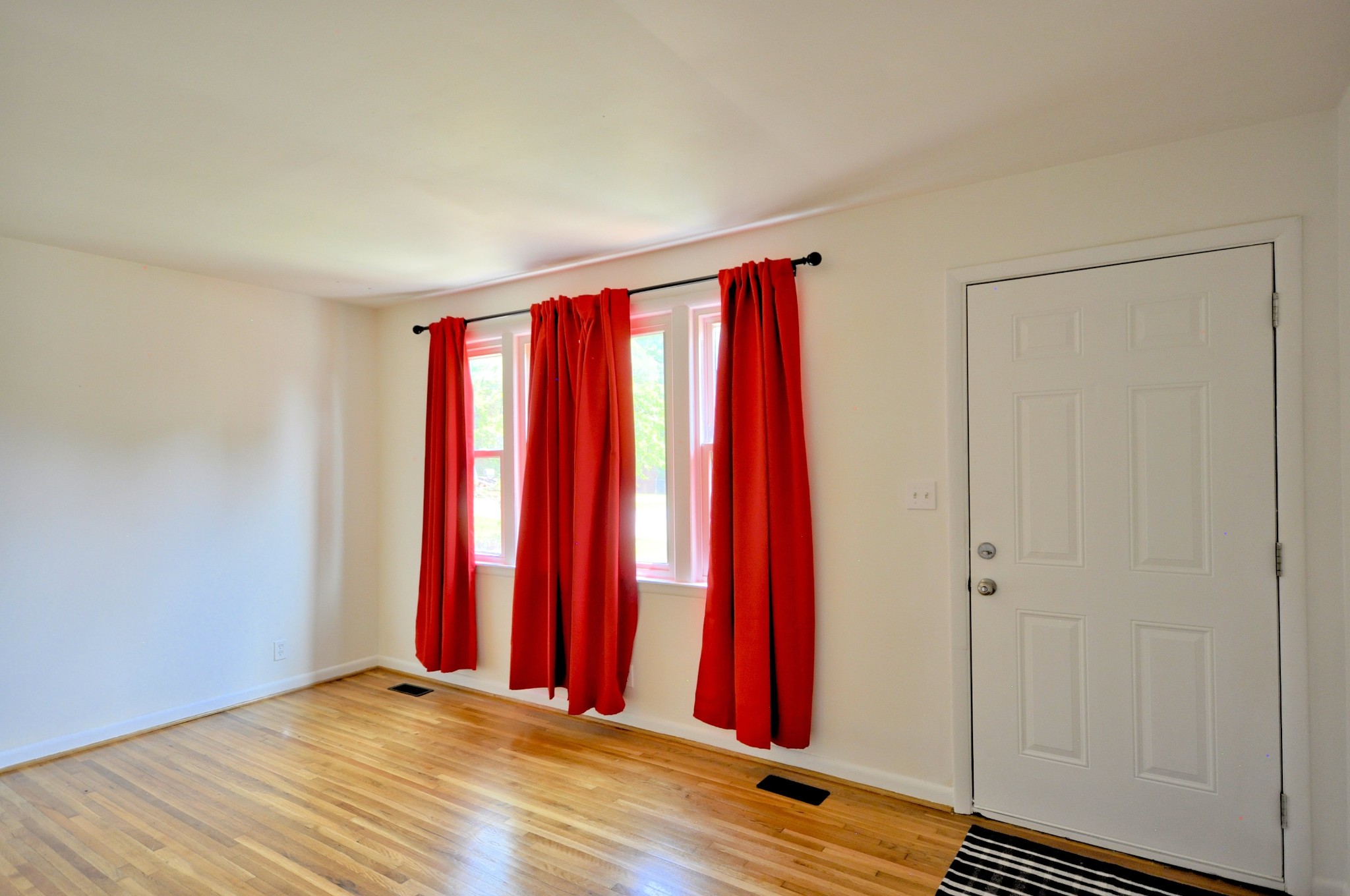 15 DORTCH ST