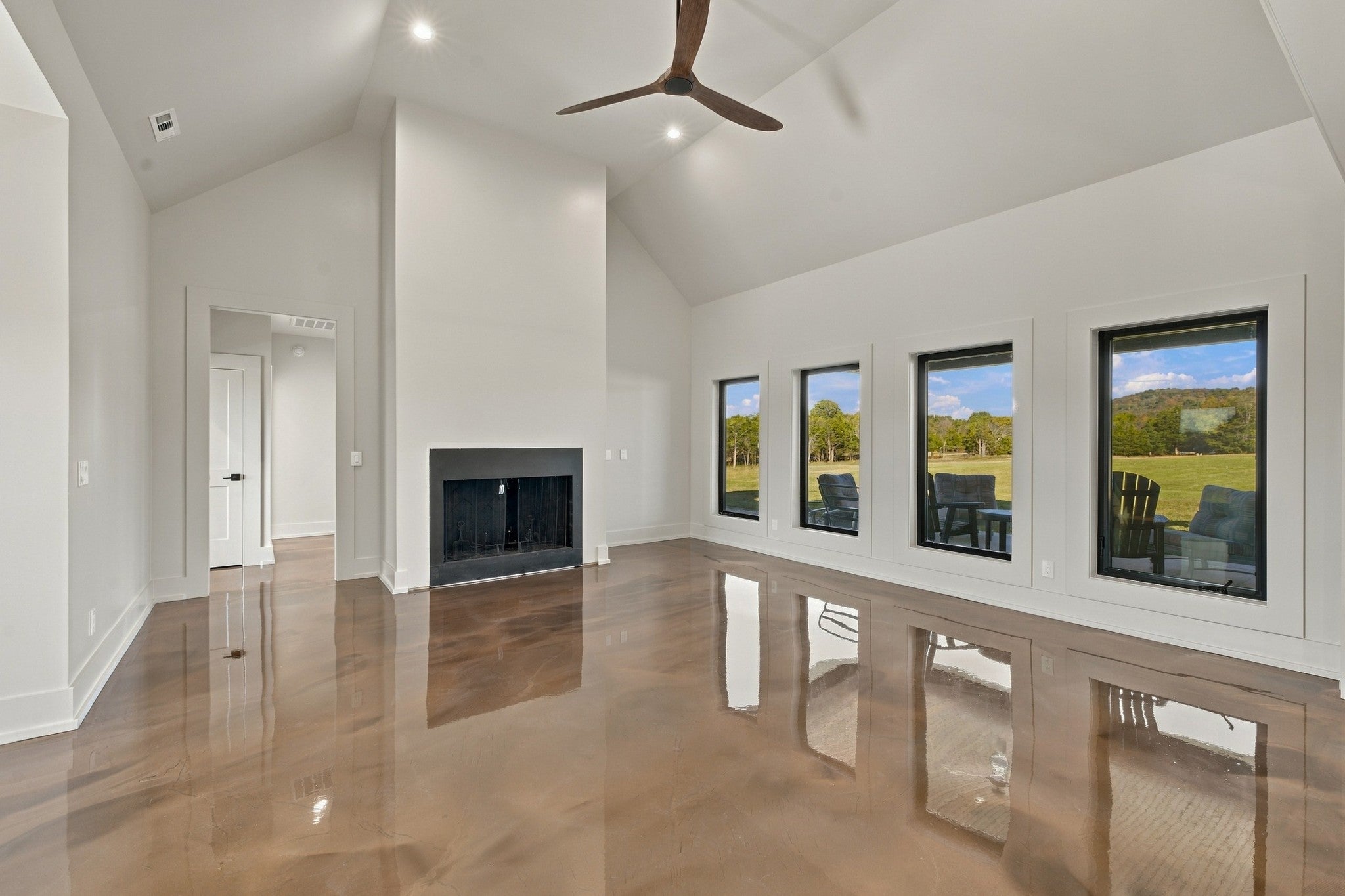 10715 Versailles Rd