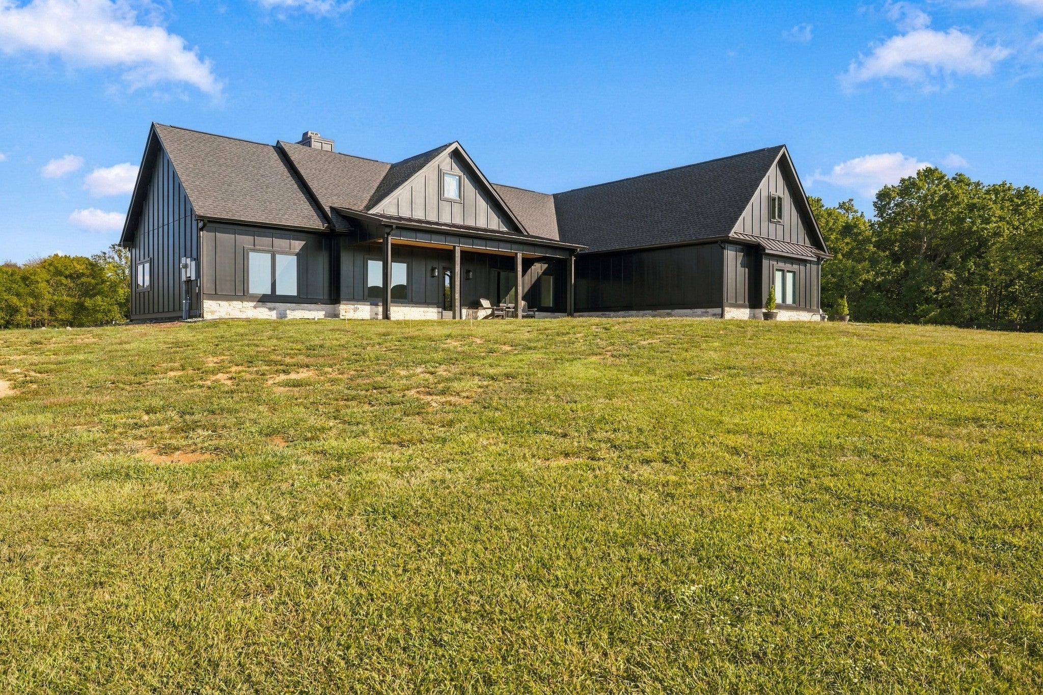10715 Versailles Rd