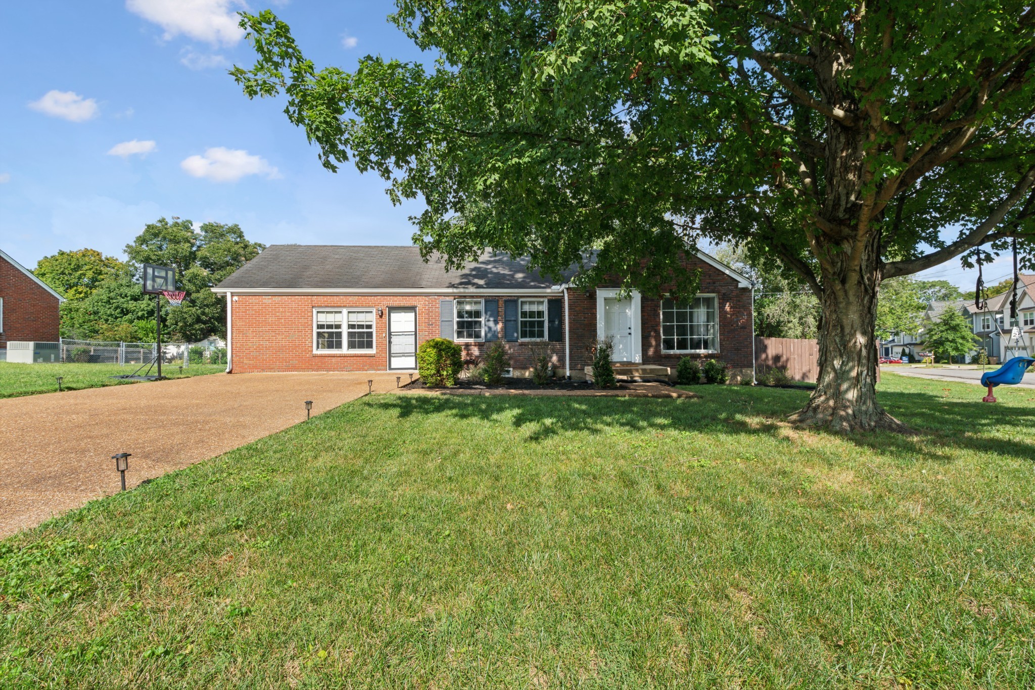 1501 Preston Dr