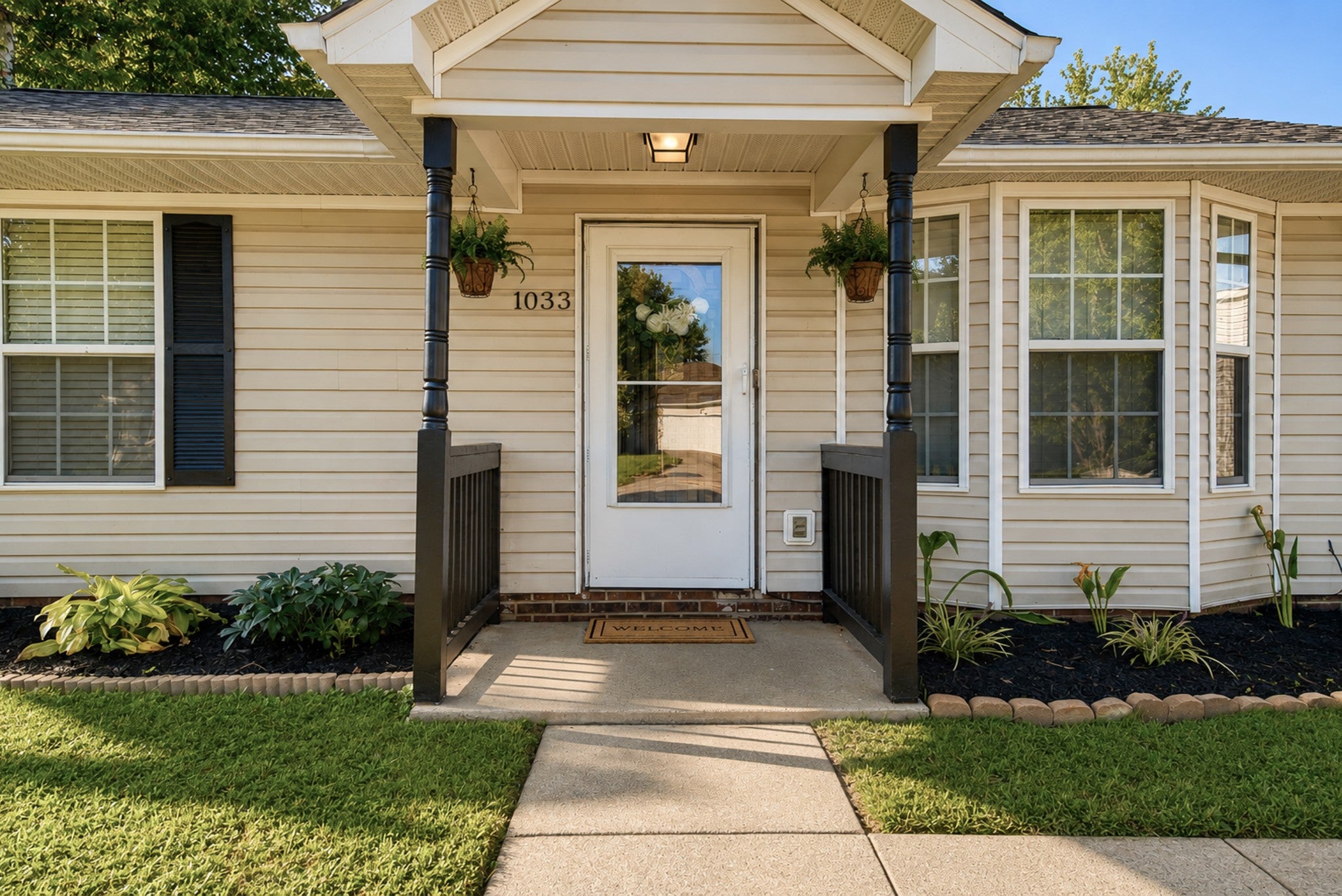 1033 Bush Ave