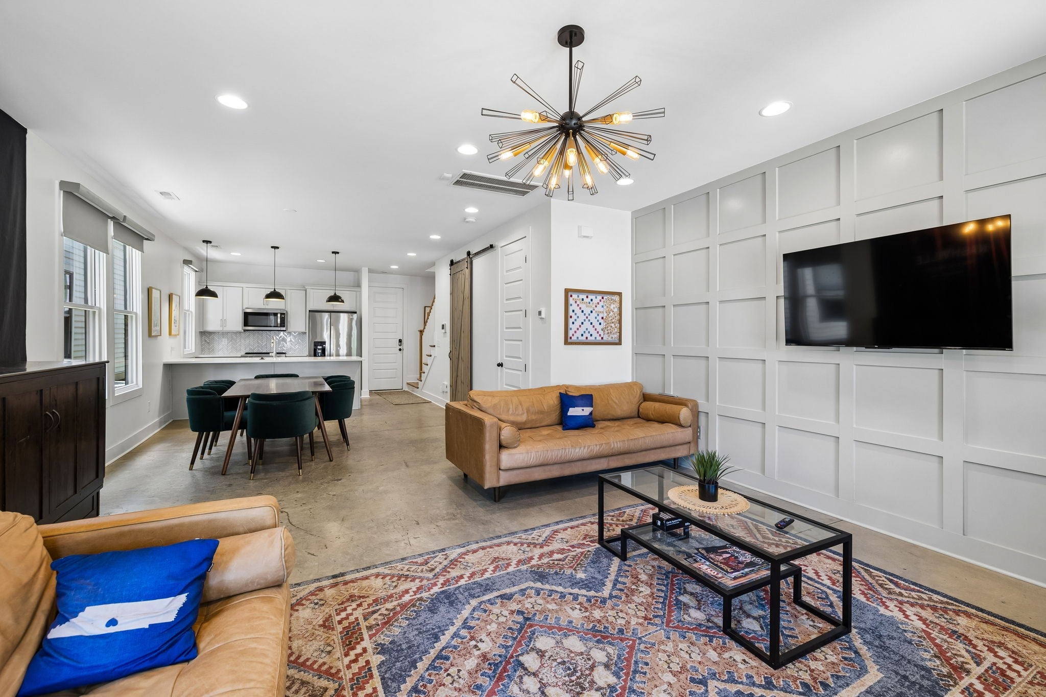 860 Seymour Ave