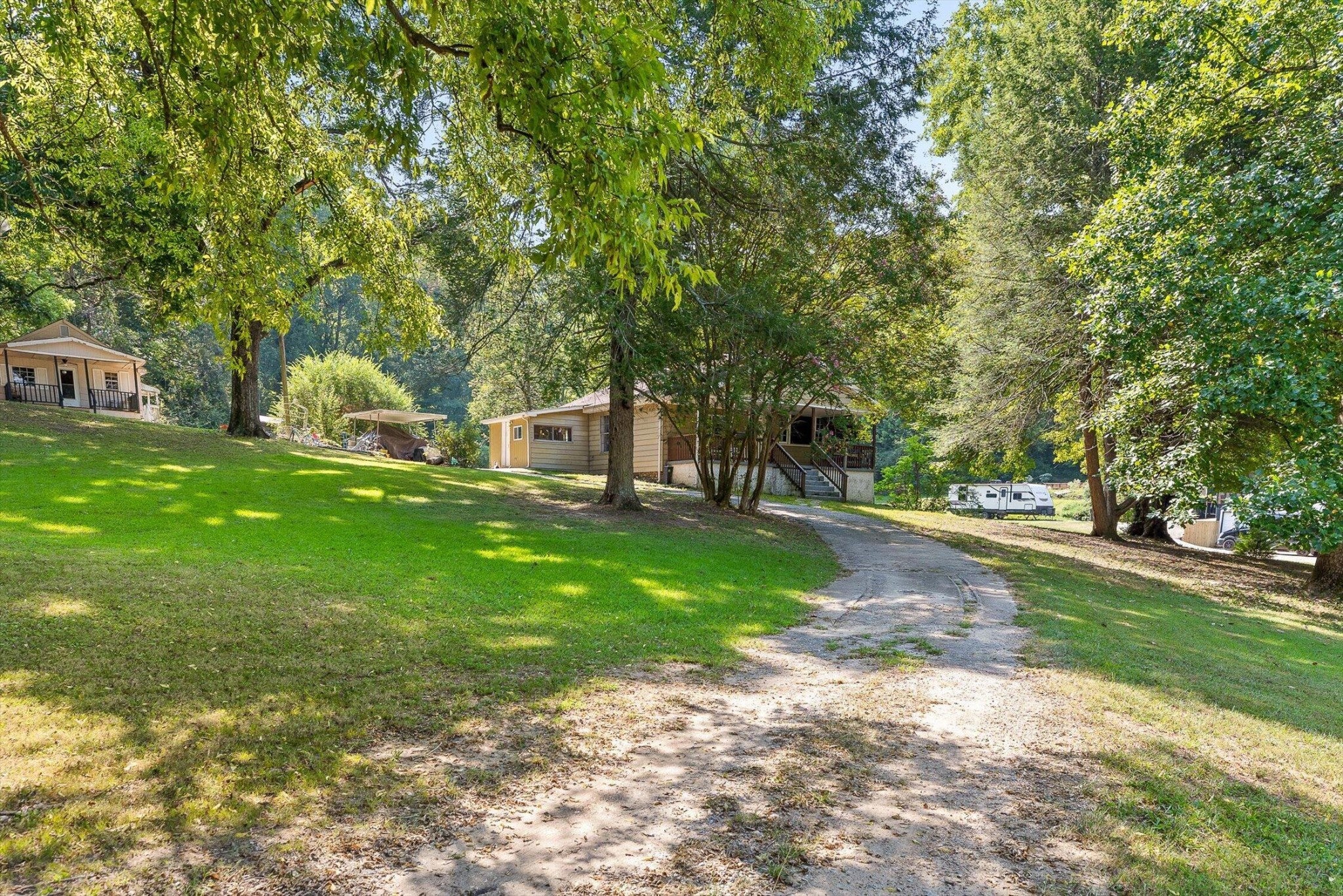1220 Debbie Lane