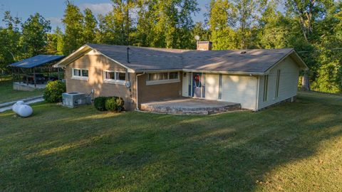 960 Knob Creek Rd Lawrenceburg TN 38464