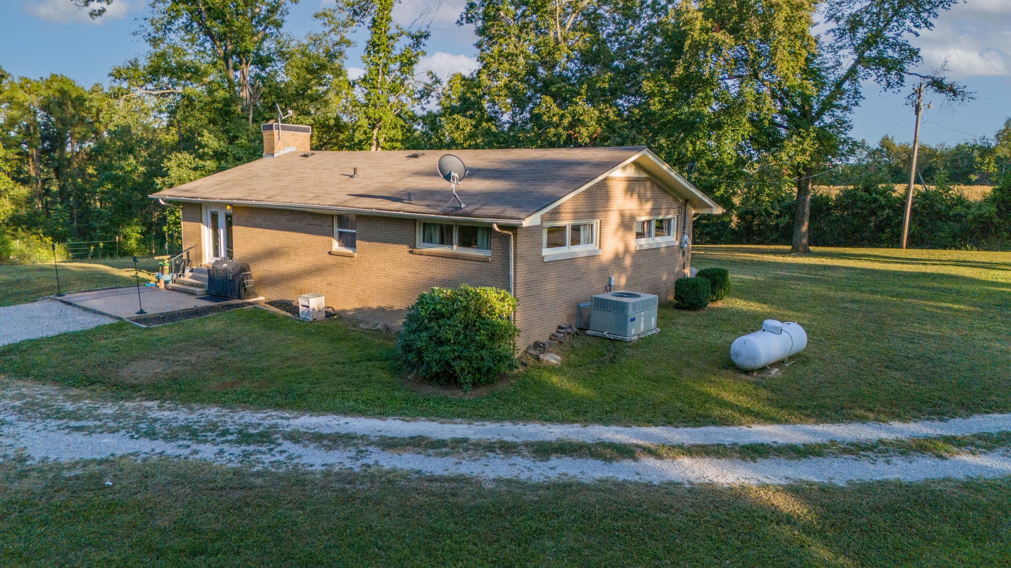 960 Knob Creek Rd