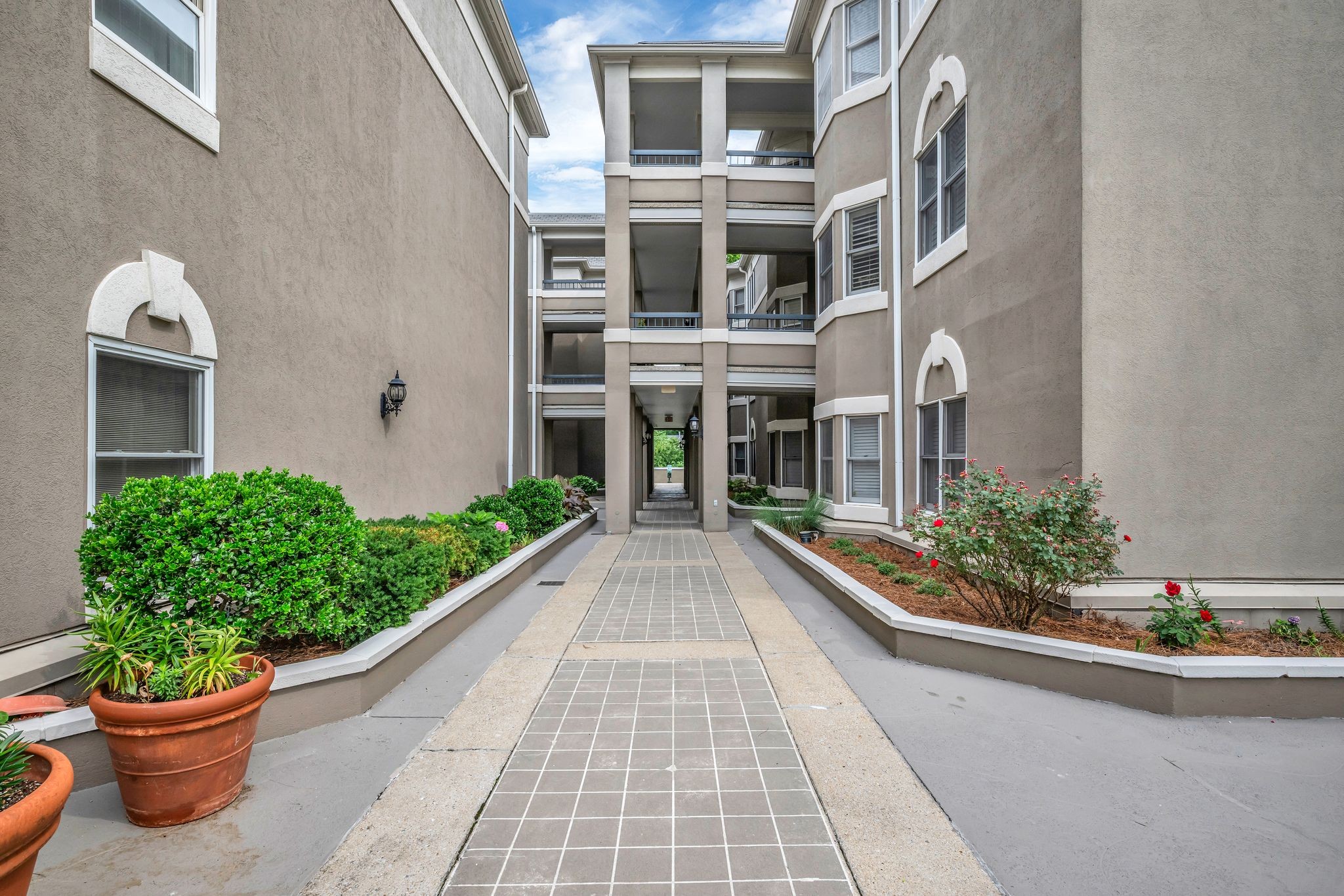 3818 West End Ave 105