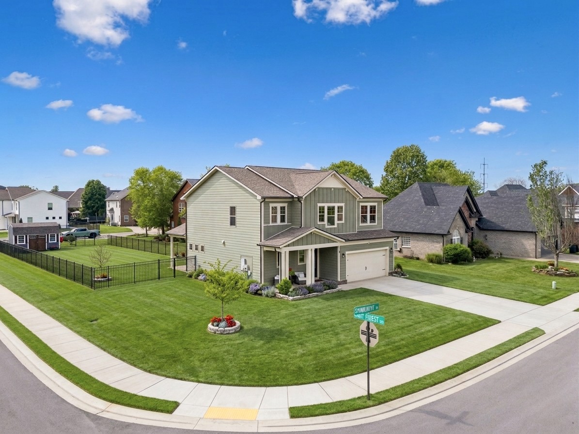 3044 Community Cir