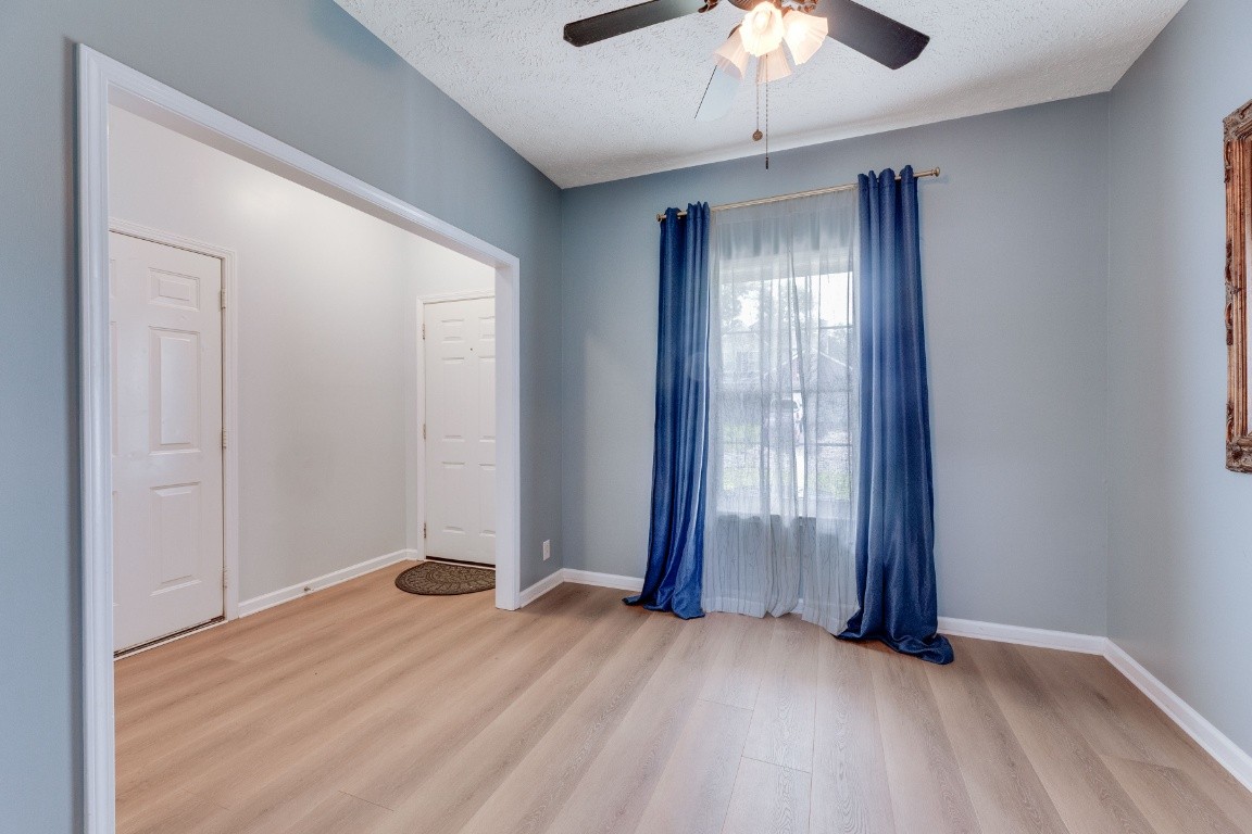 1270 Lasalle Dr