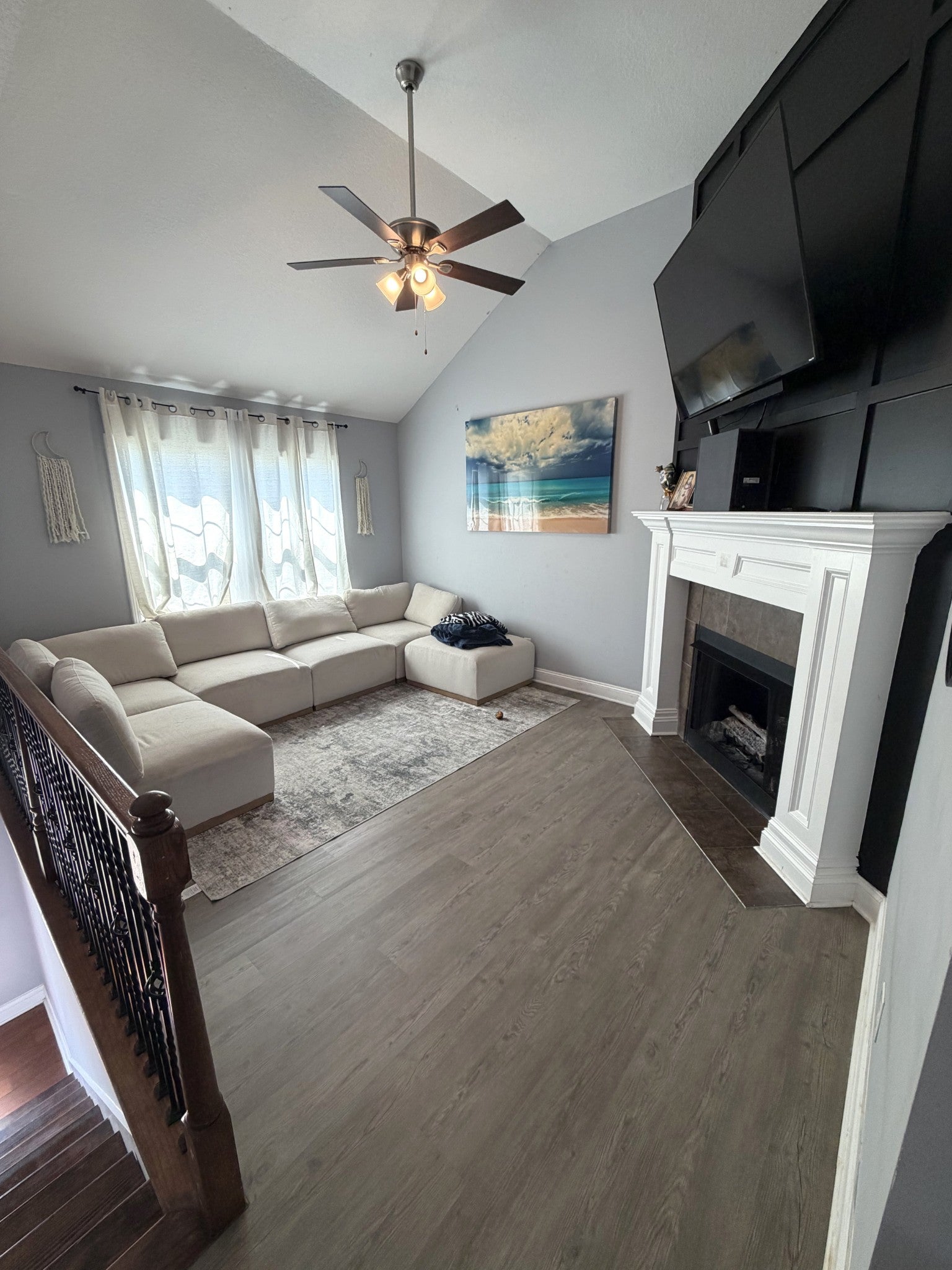 1049 Charles Thomas Dr