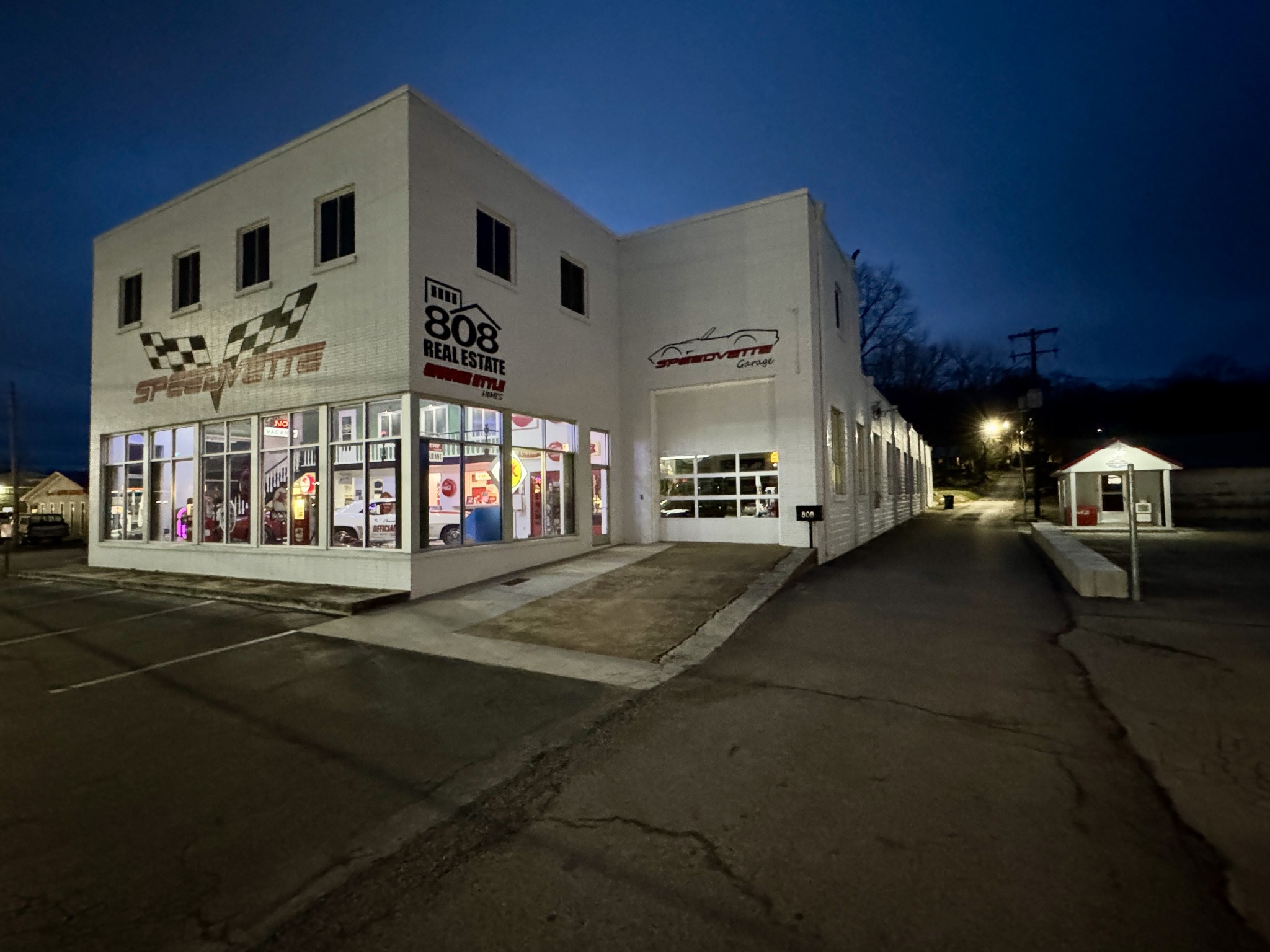 808 1st N