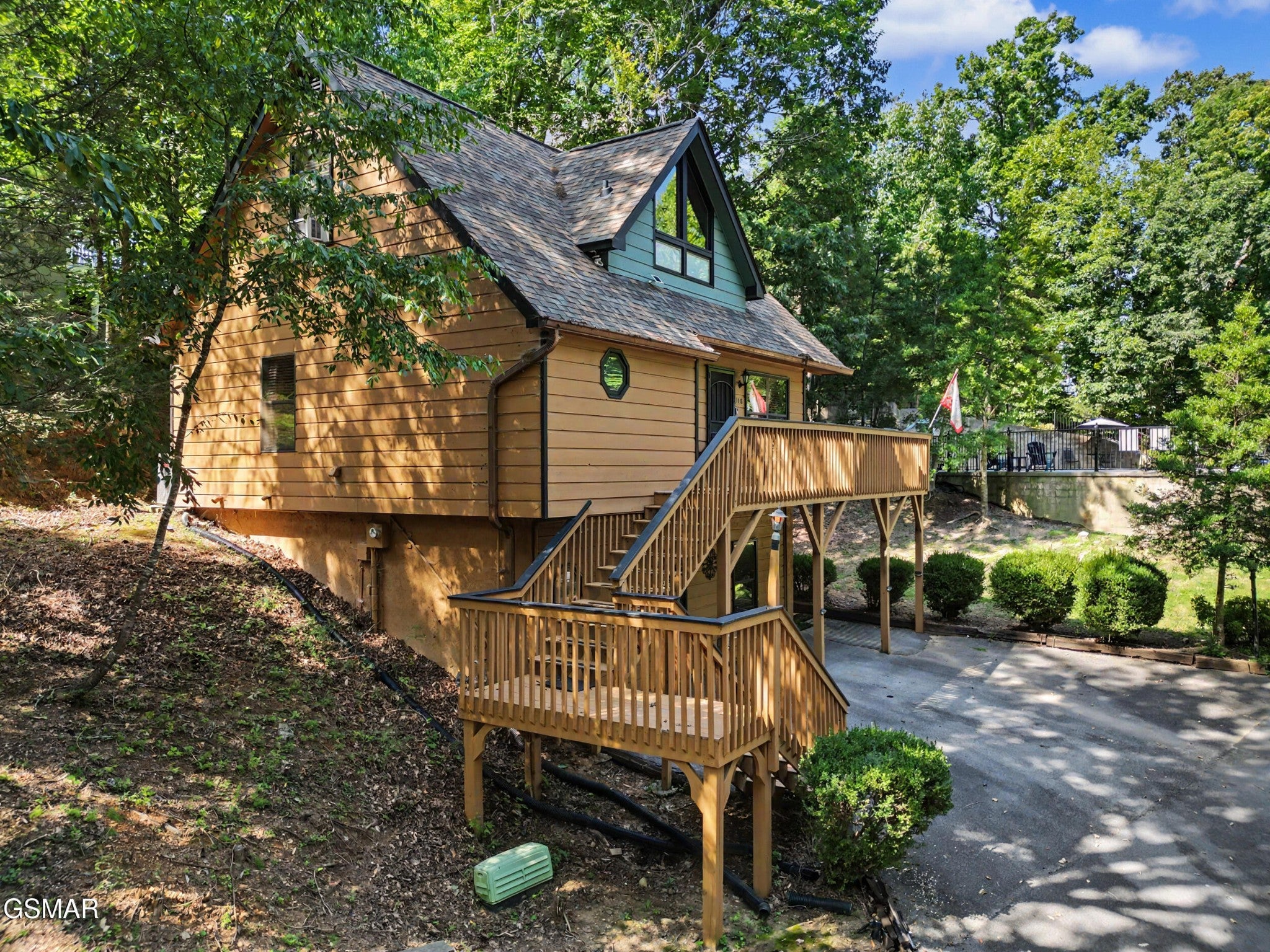 318 Greenwood Way