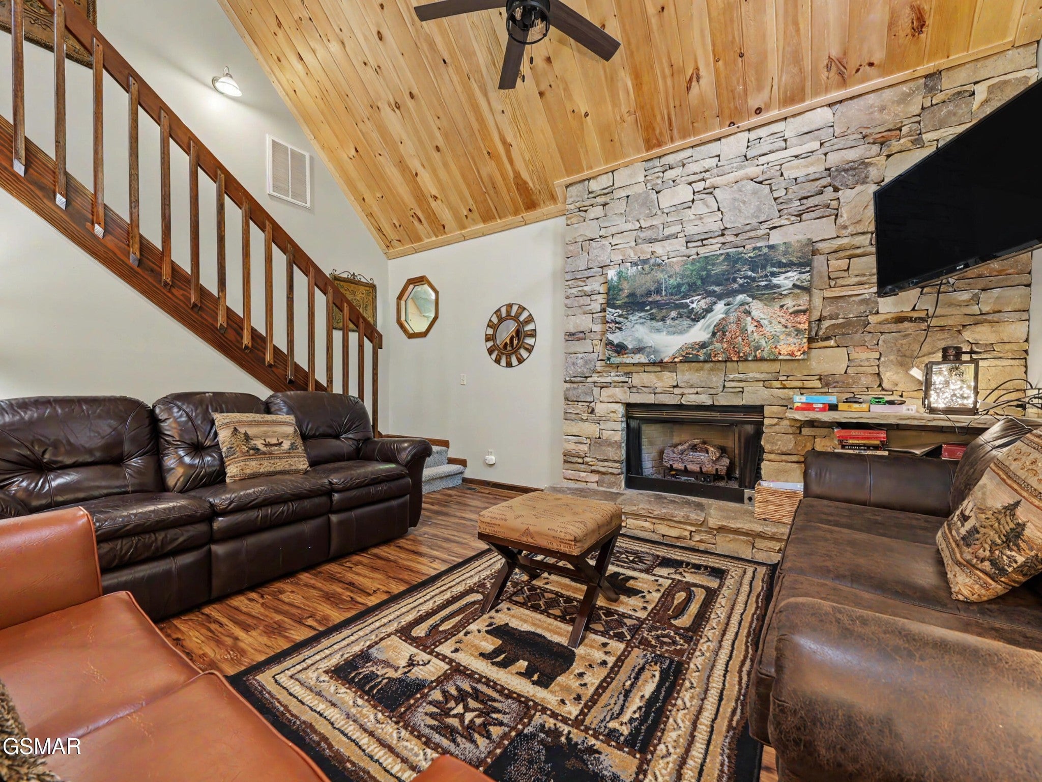 318 Greenwood Way