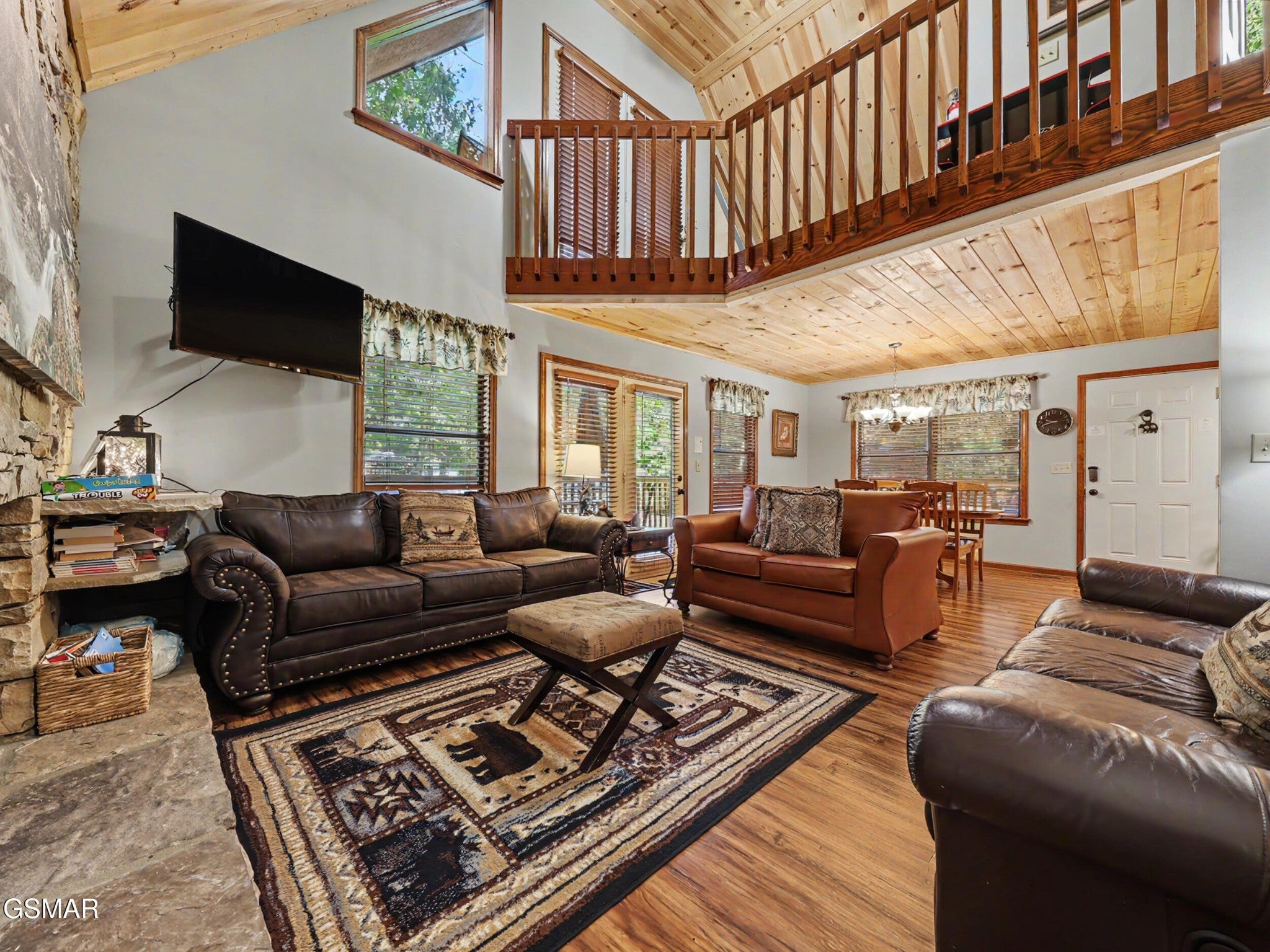 318 Greenwood Way