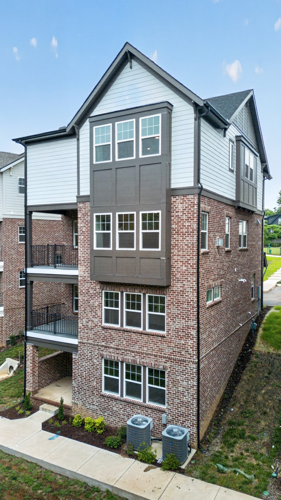 120 Honeywine St