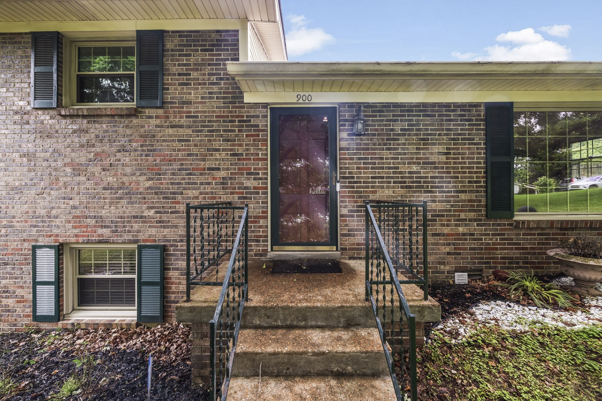 900 Camellia Dr