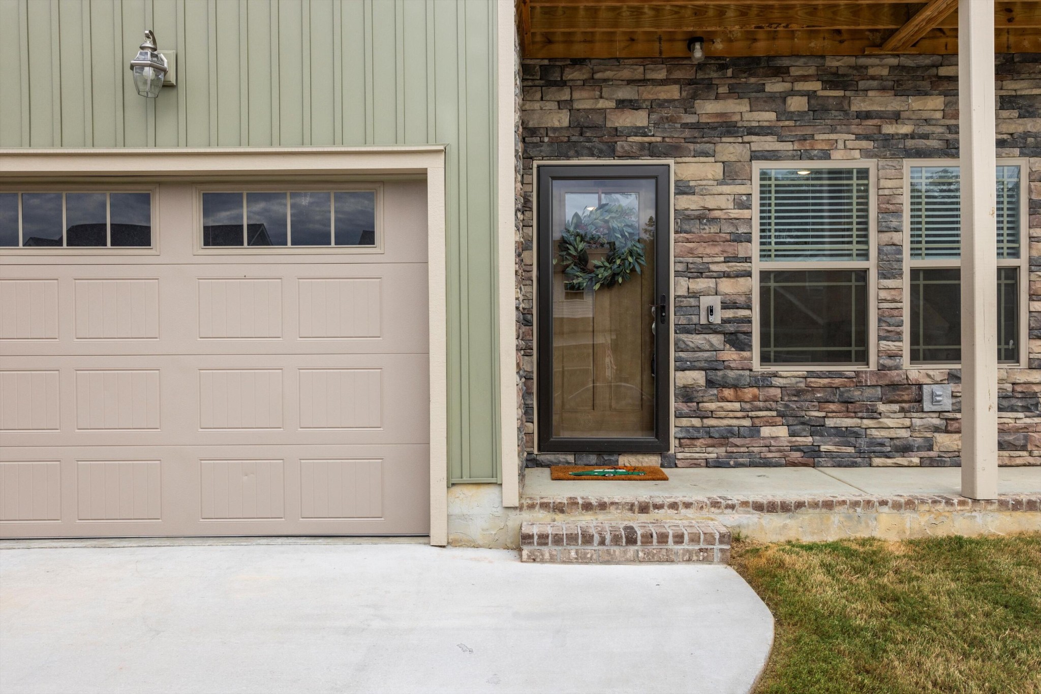 25 Rock Brg Drive