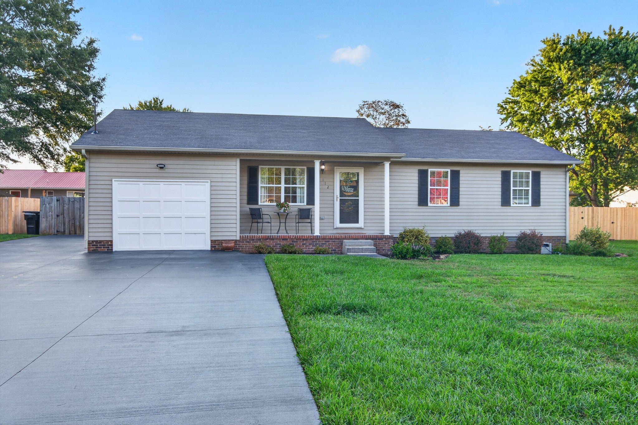 112 Darnell Dr