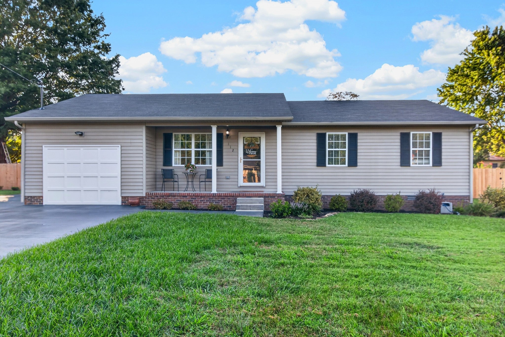 112 Darnell Dr