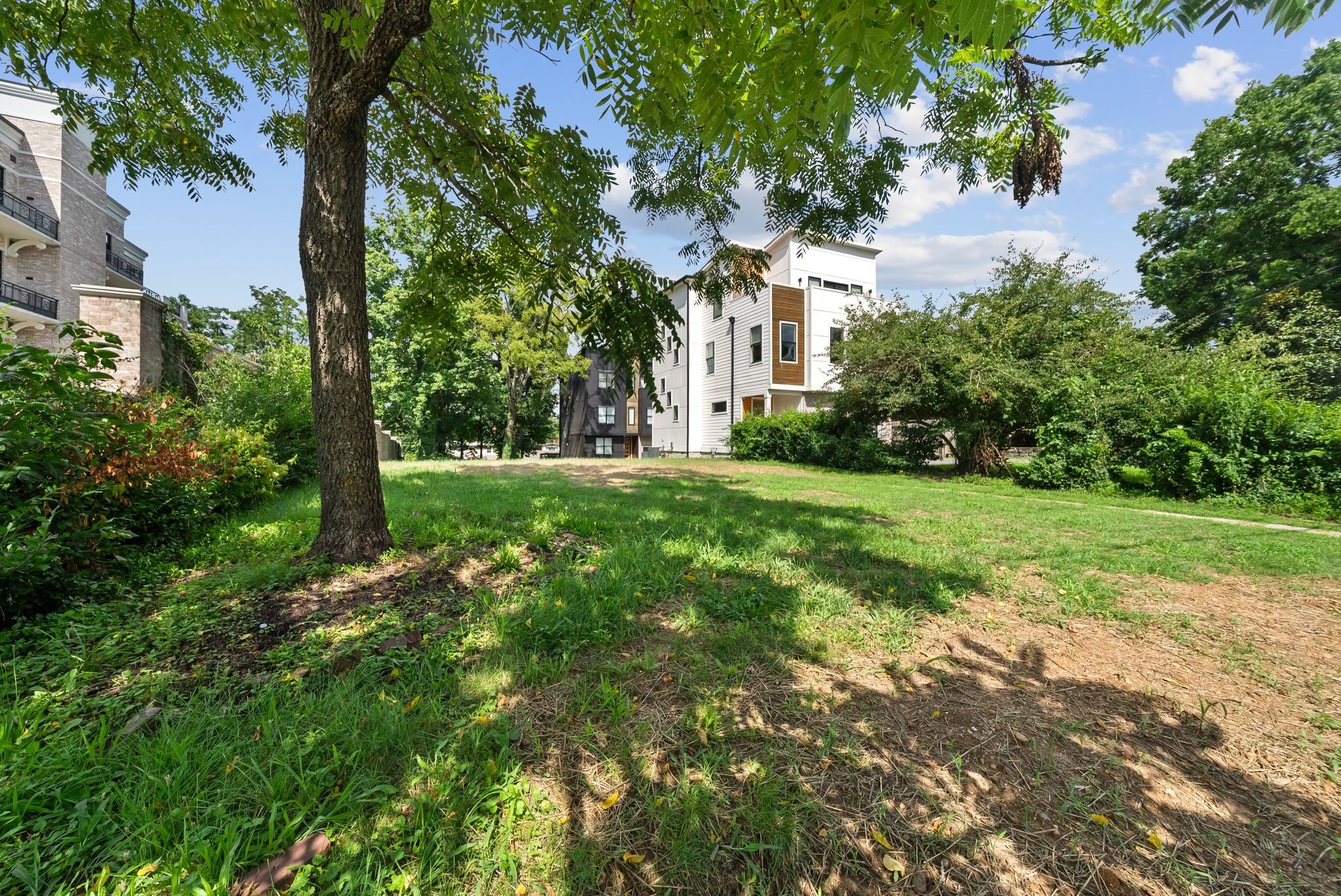 122 Woodmont Blvd