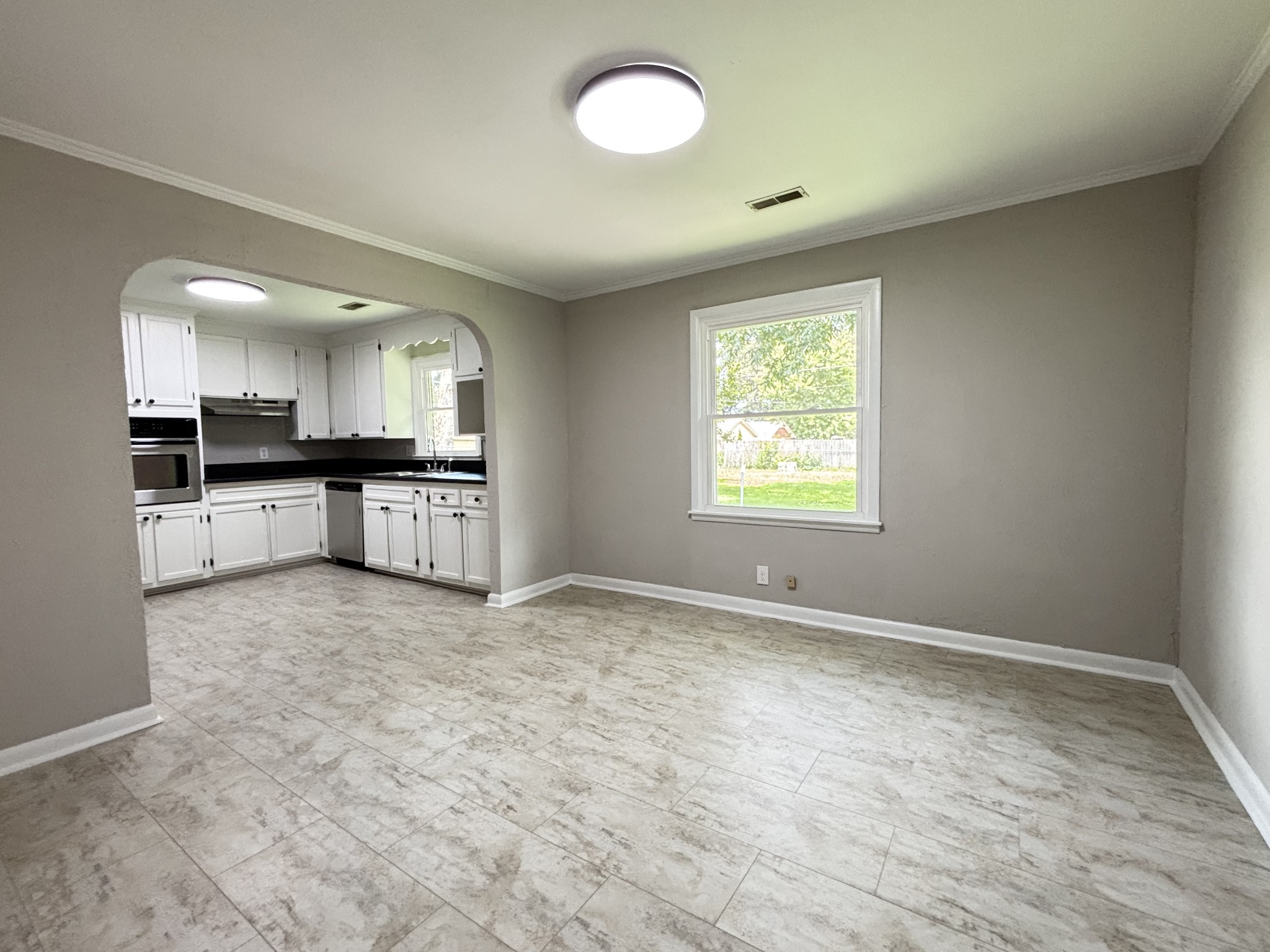 407 Crossfield Dr