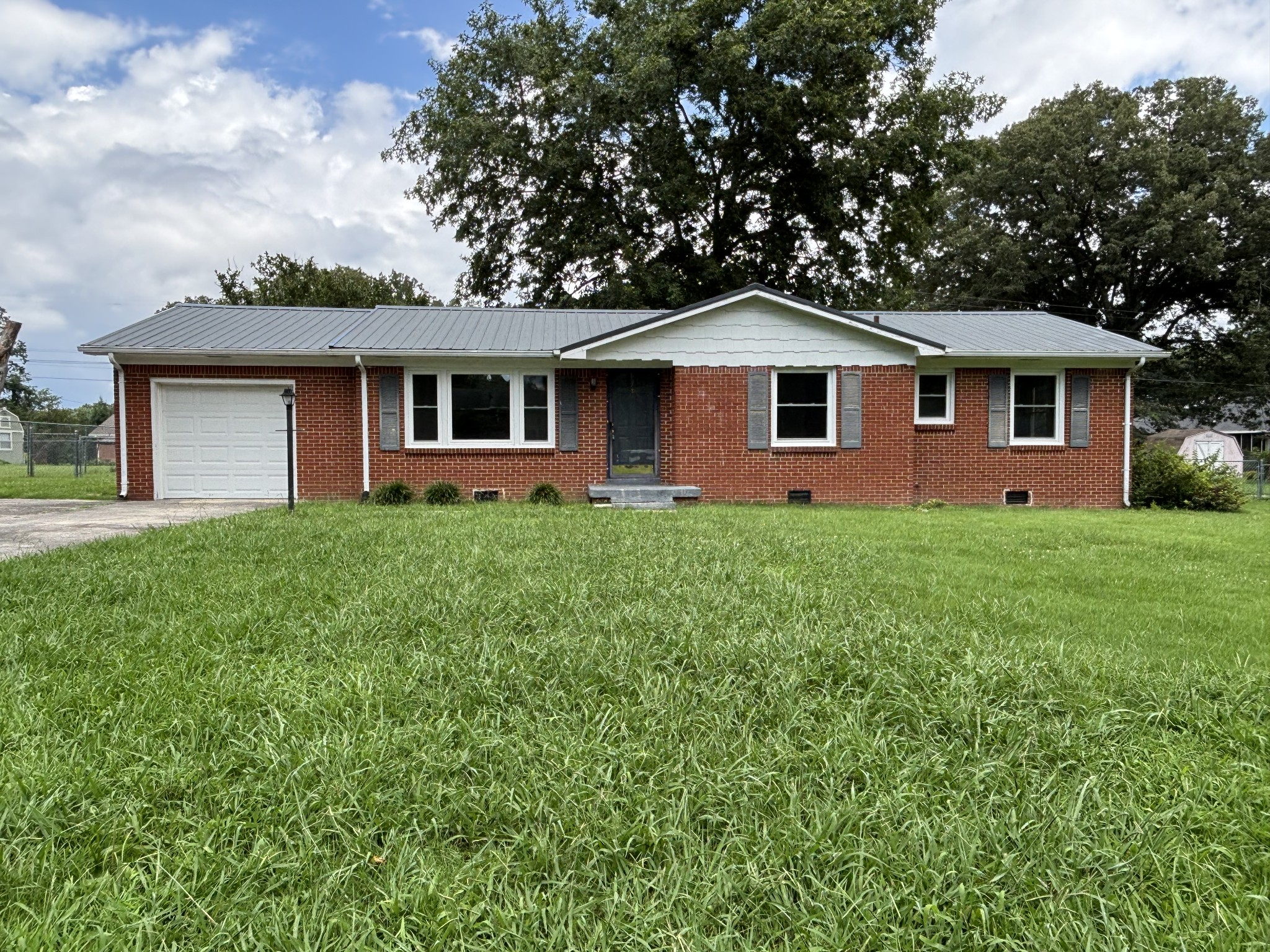 407 Crossfield Dr