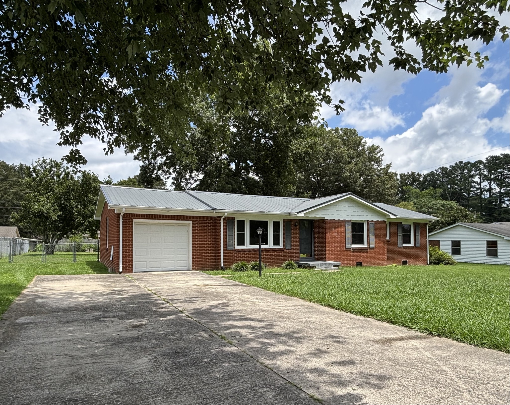 407 Crossfield Dr