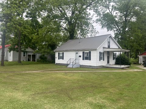 207 Powell St Decherd TN 37324