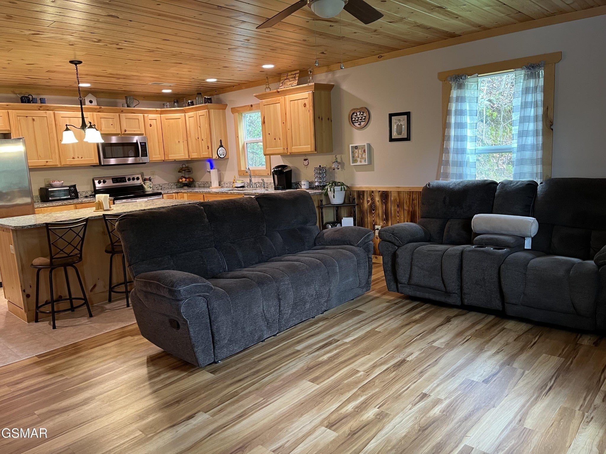 1714 Laurel Lane