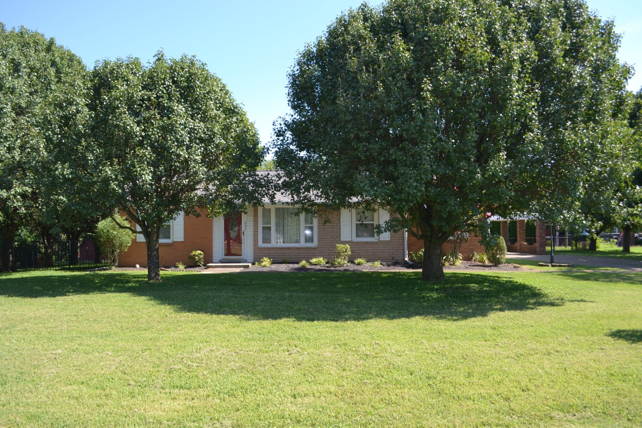 3-bed home at 905 Joyce Ln, Nashville, sold September 2, 2026