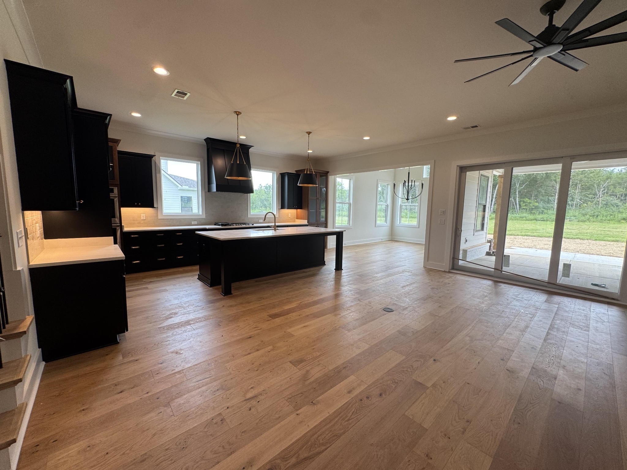 7205 Denton Dr