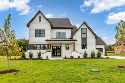 7205 Denton Dr Christiana TN 37037