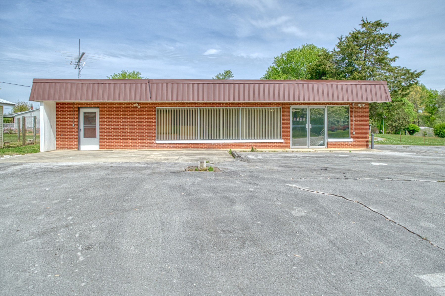 9349 Old Baxter Rd