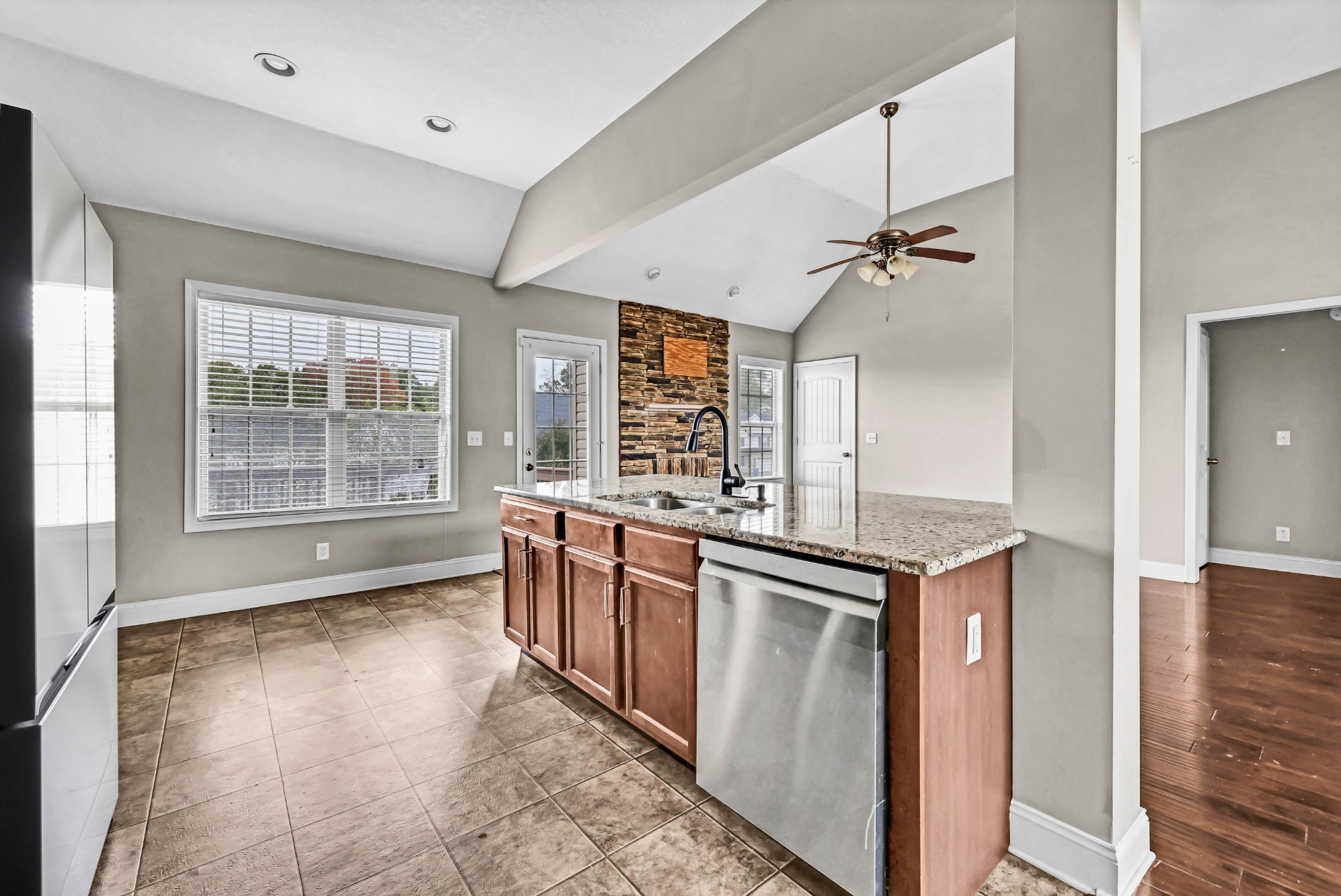 410 River Heights Dr