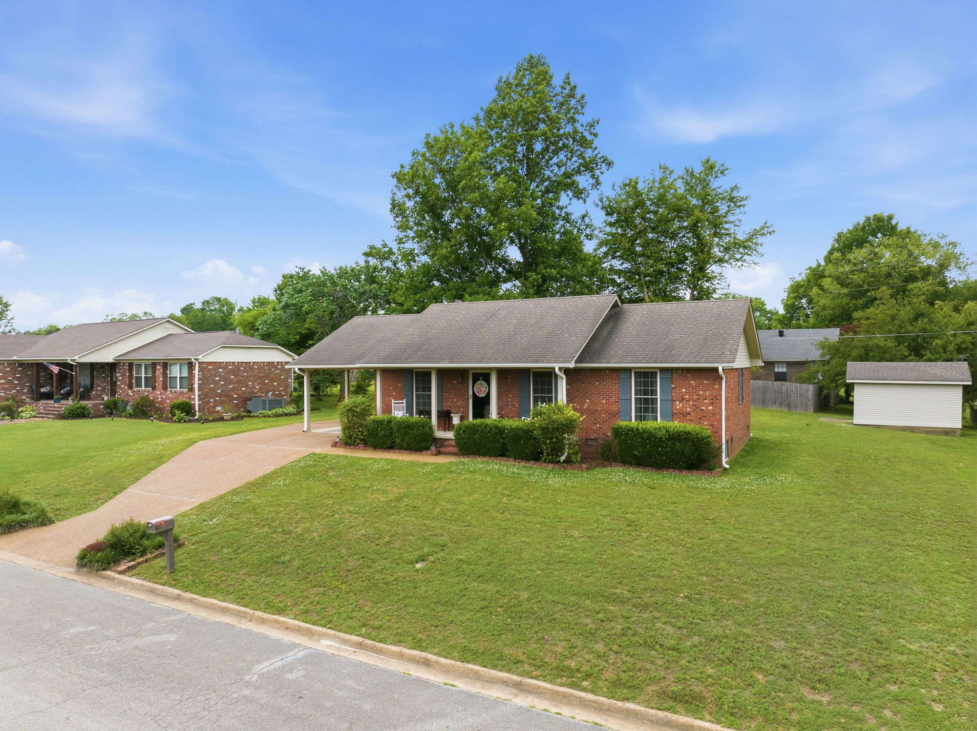 121 New Renfroe St