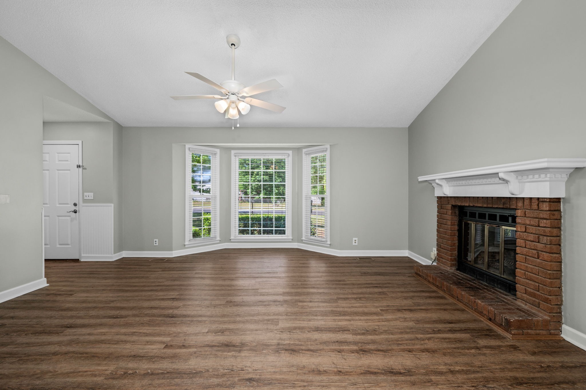 606 Belinda Pkwy